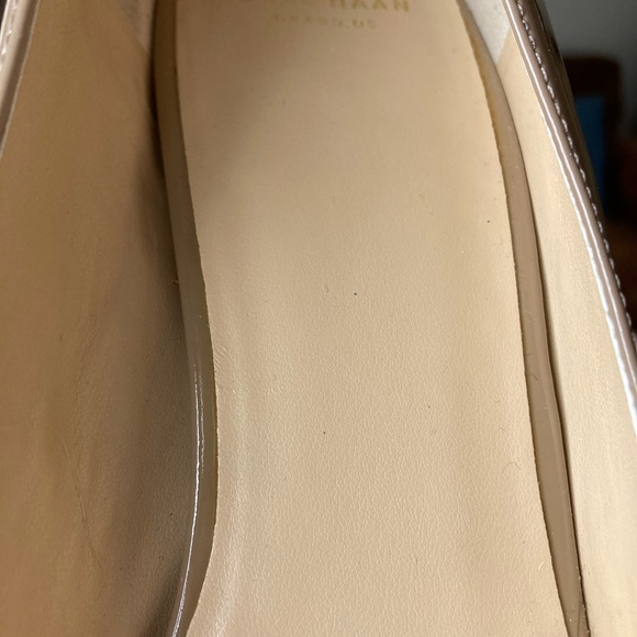 Cole Haan patent leather pumps. Very light wear. Size 10b. - Picture 3 of 6